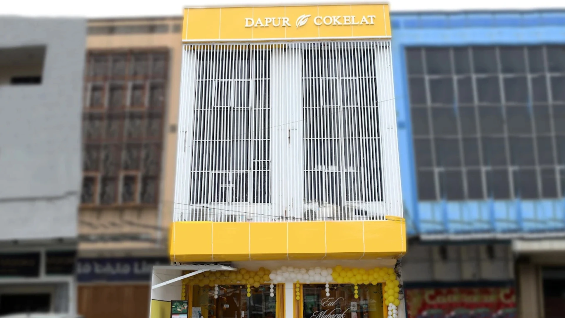 fasad dapur cokelat